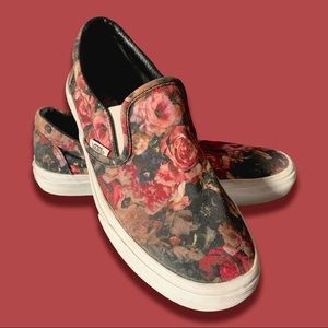 Moody Floral Slip On Vans